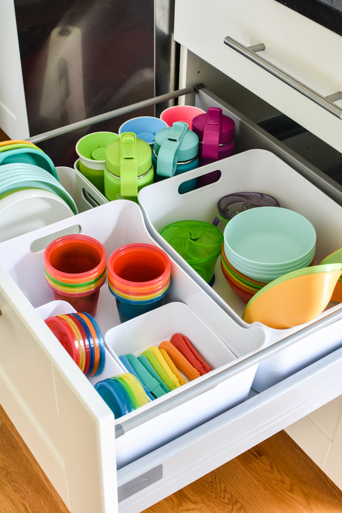 How to organize dishes for kids so they can find what they need
